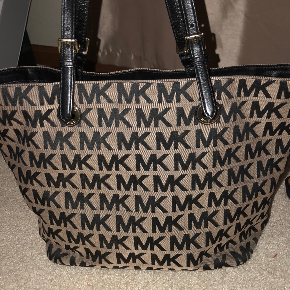 Michael Kors purse